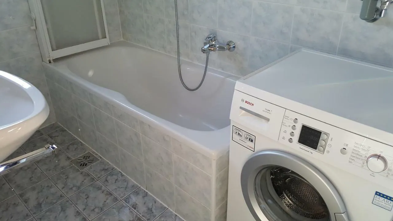 Apartment Valentina Πόρετς 0*,  Κροατία