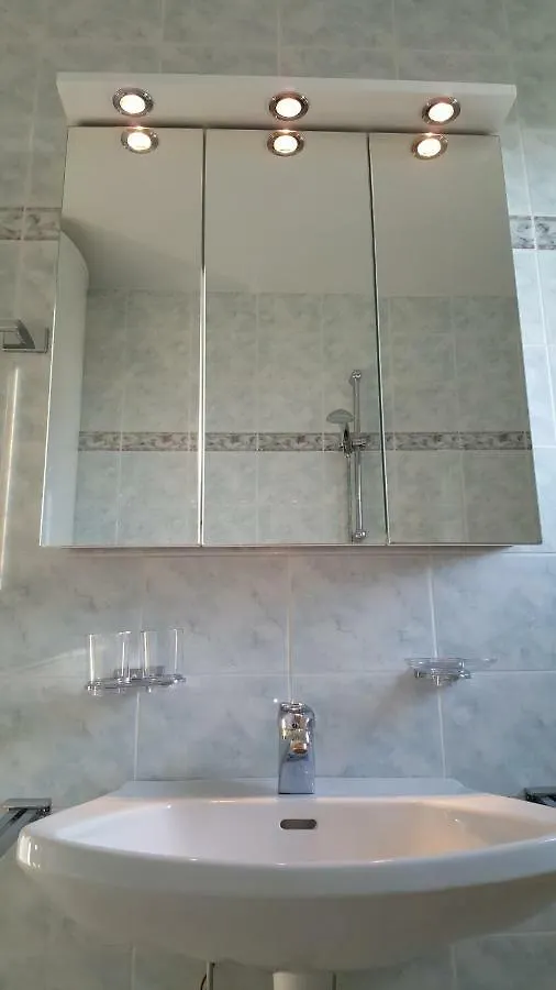 Apartment Valentina Πόρετς 0*,  Κροατία